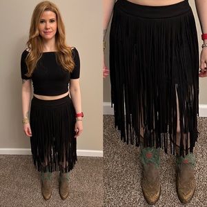 NWOT Zara Fringe Skirt Faux Suede Black Size M Midi Unique Western Cowgirl Cool